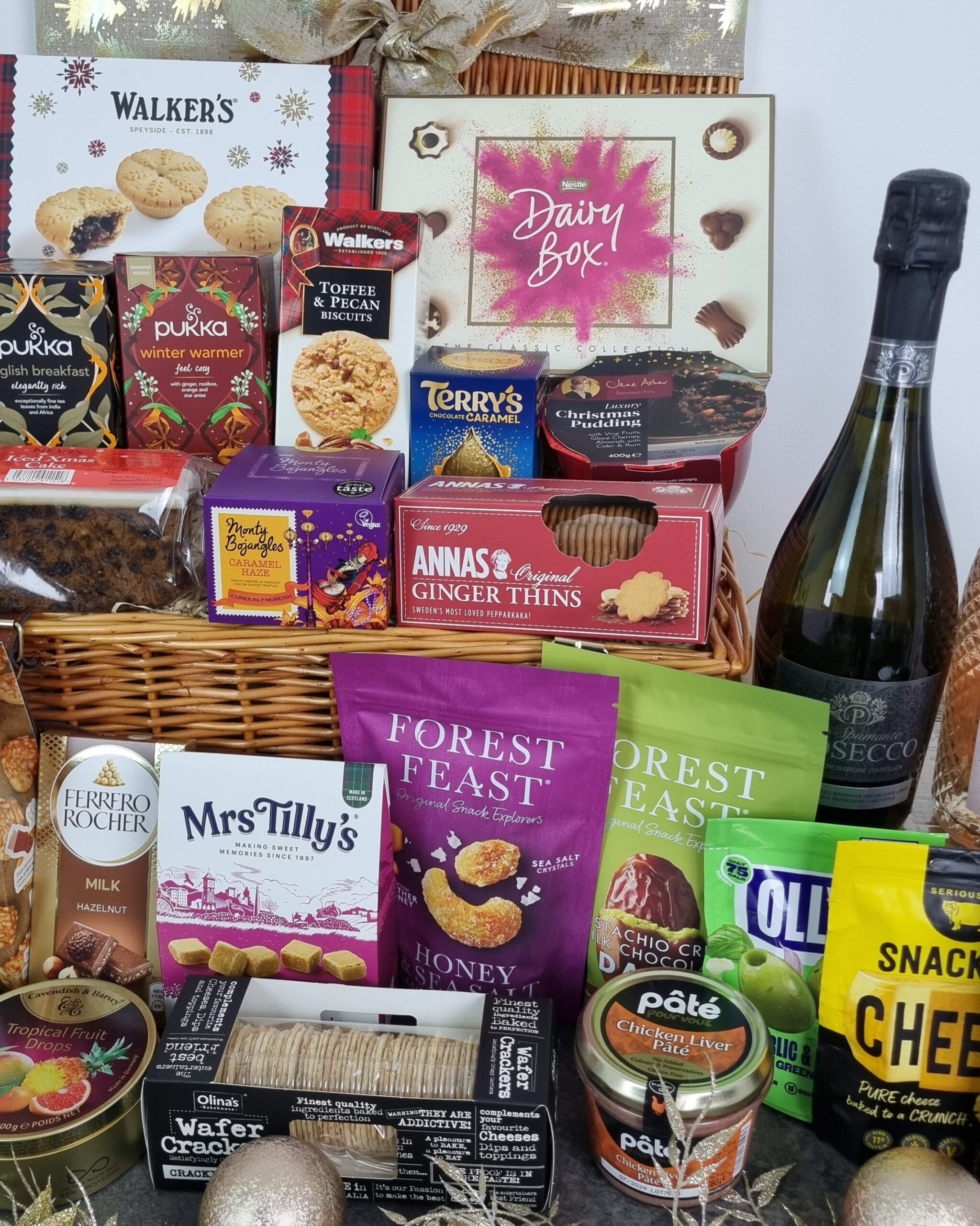 Supreme Indulgence Executive Hamper - Image 5