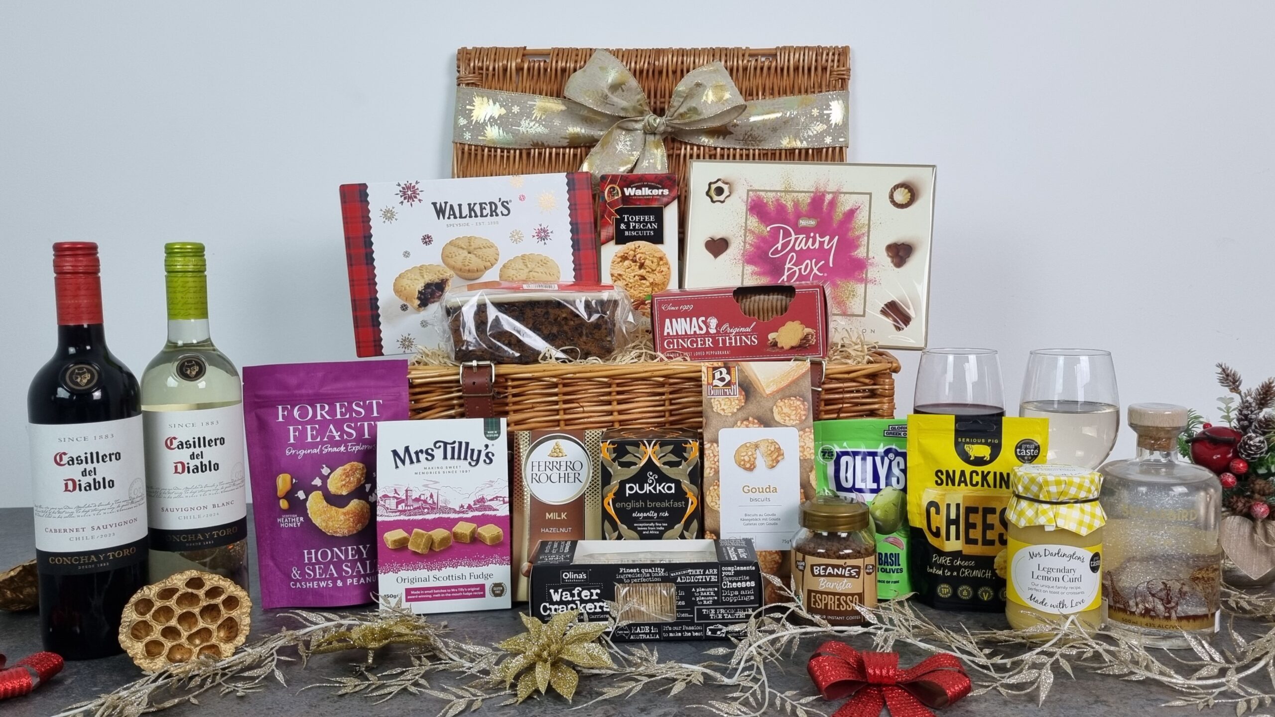 Christmas Extravaganza Gift Hamper with Wine & Glitter Gin