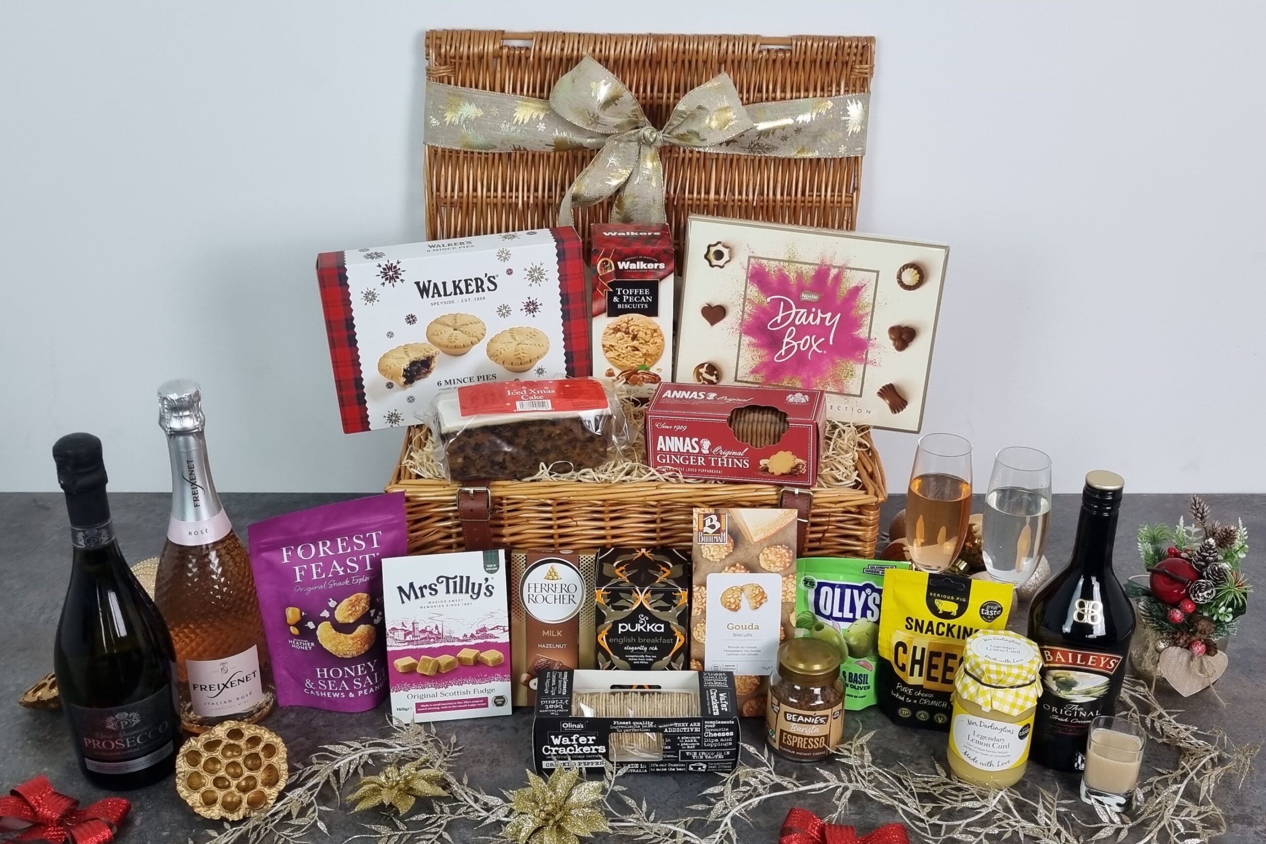 Christmas Extravaganza Gift Hamper with Prosecco & Baileys - Image 2