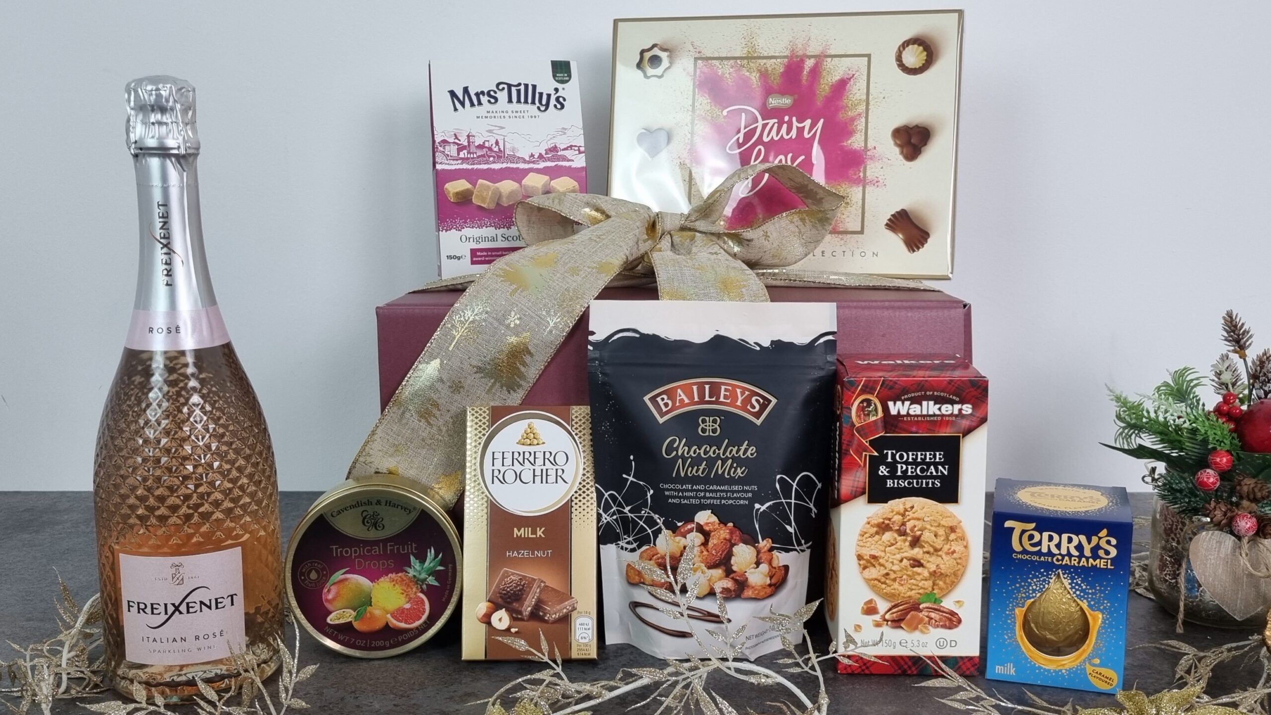 Gourmet Delights Gift Box with Sparkling Rosé & Sweet Treats